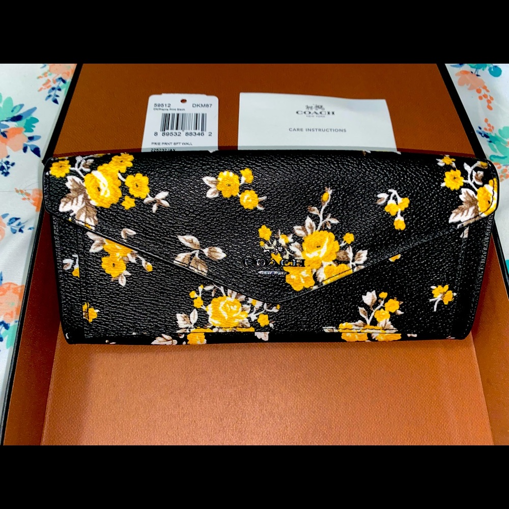 Coach Foral Print Wallet